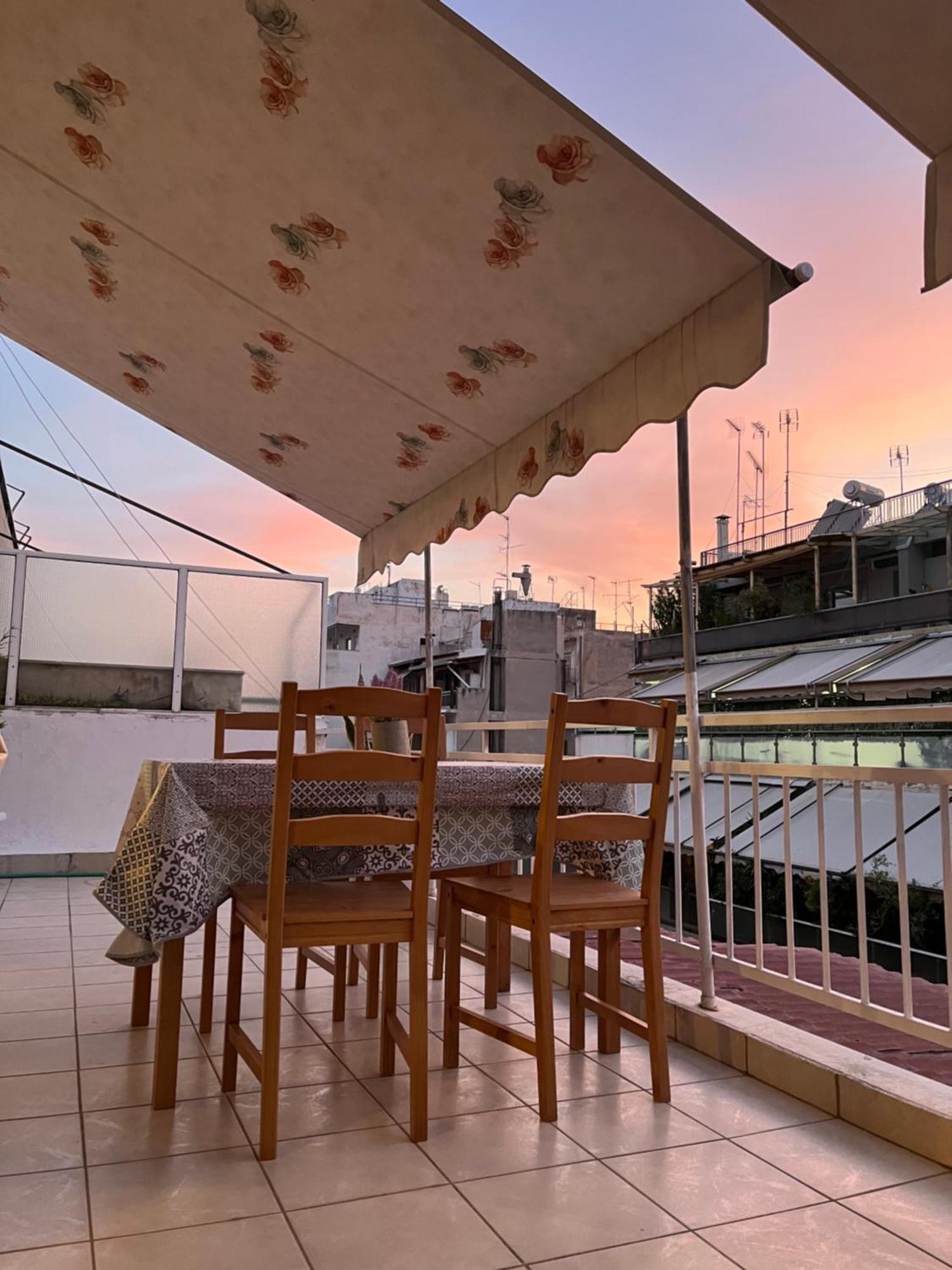 Qqueen House Pireu Exterior foto